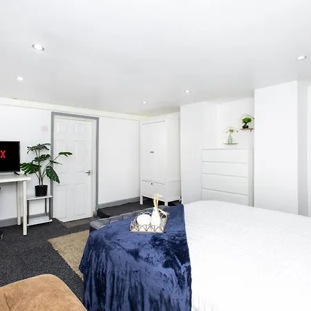 Exclusive Apartment - Close To Centre, Contactless Entry, Free Parking, Wifi & Netflix Leeds  Exterior foto