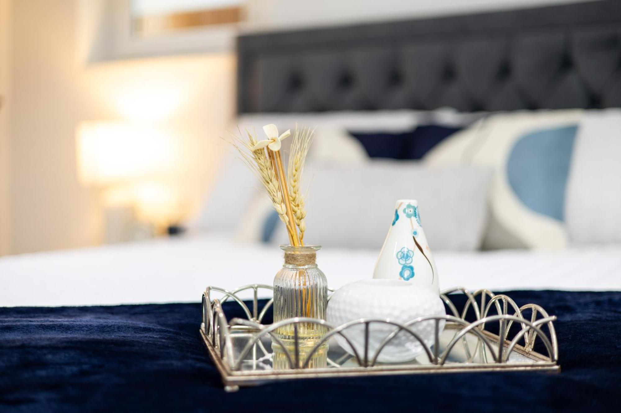 Exclusive - Close To Centre, Contactless Entry, Free Parking, Wifi & Netflix *